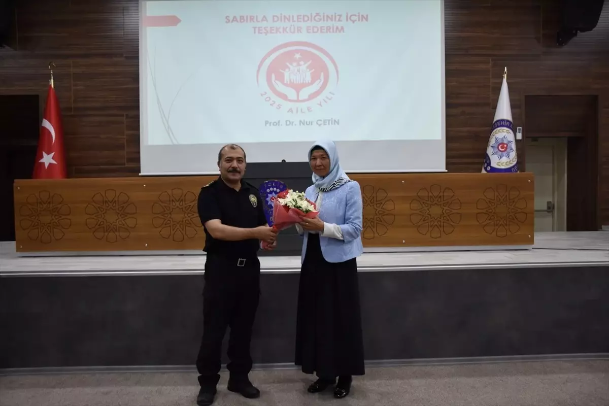 Emniyette Aile İçi İletişim Semineri