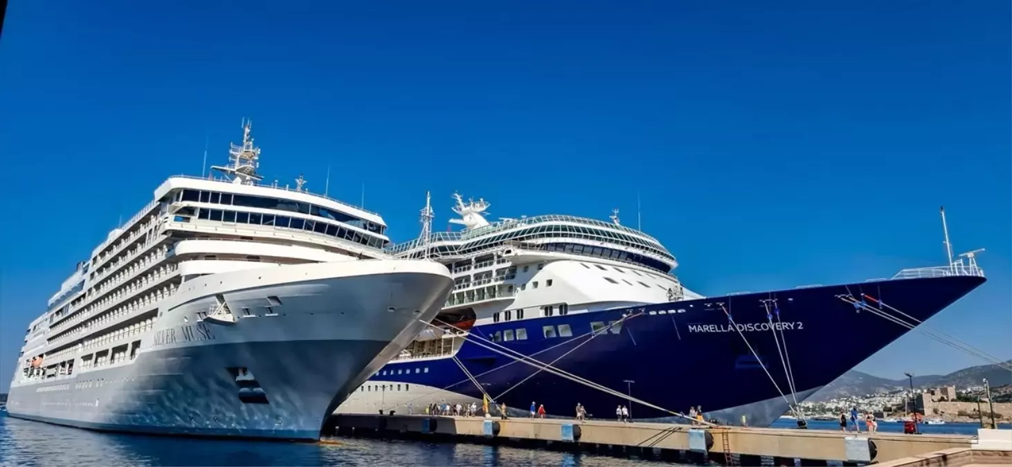 Bodrum'a 2482 Turist Taşıyan Kruvaziyerler Geldi