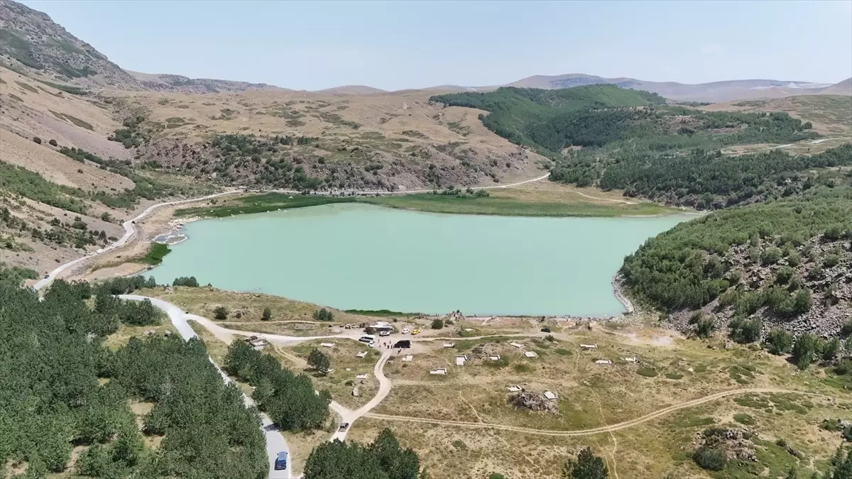 Gazeteciler Nemrut Kalderası'nda Doğayla Buluştu