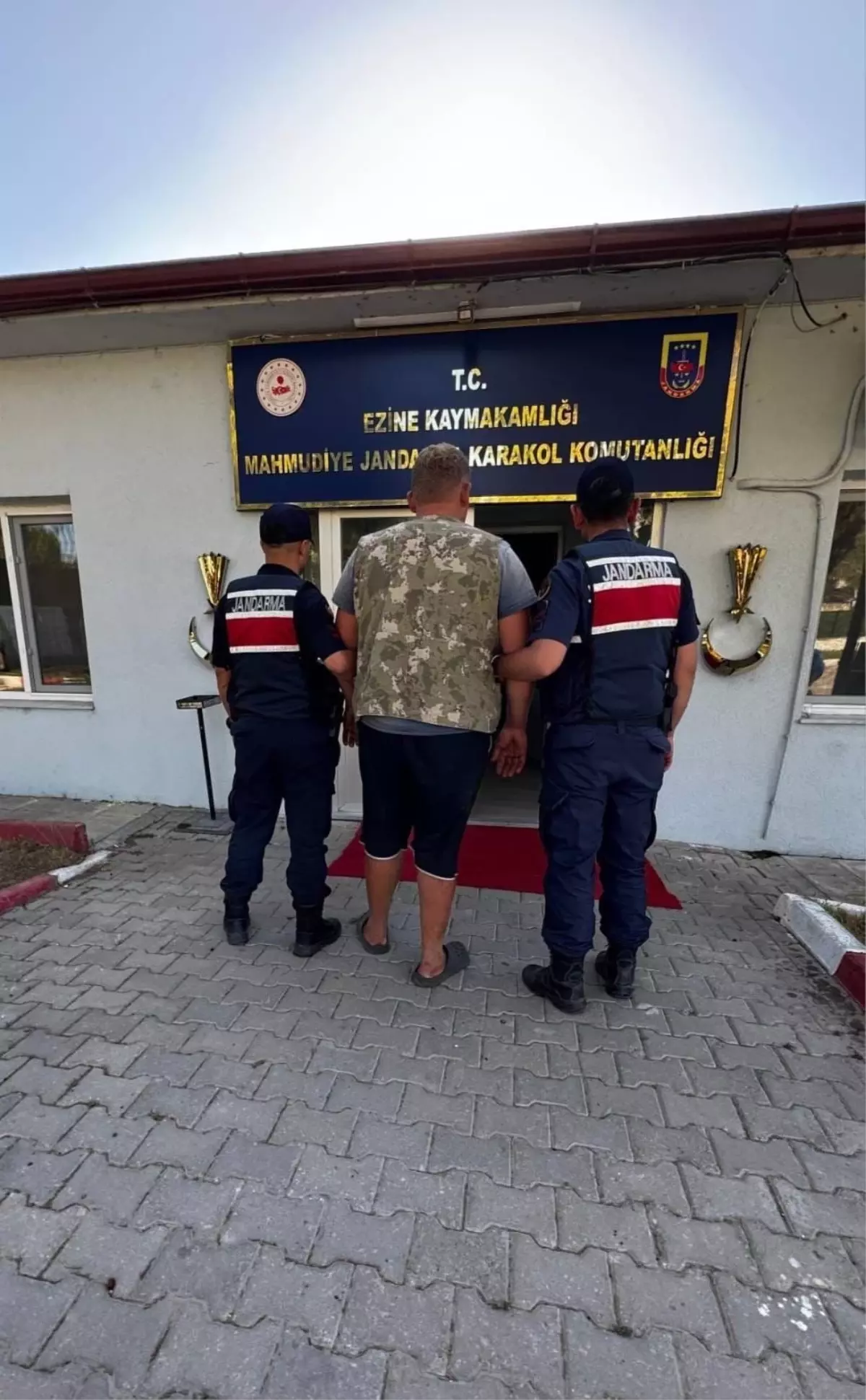 Ezine'de Tarım Arazisinde Yangın