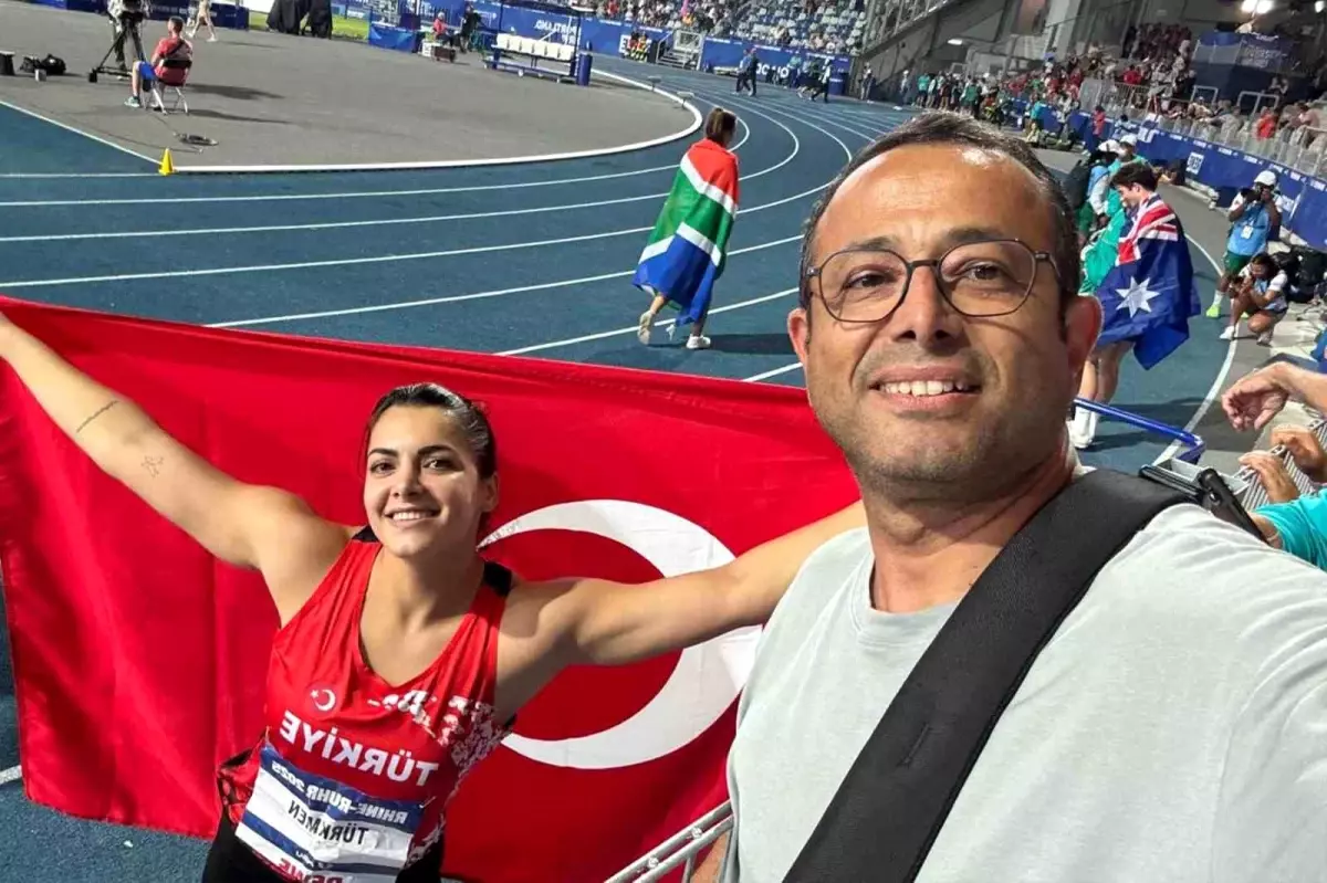 Esra Türkmen'den Altın Madalya