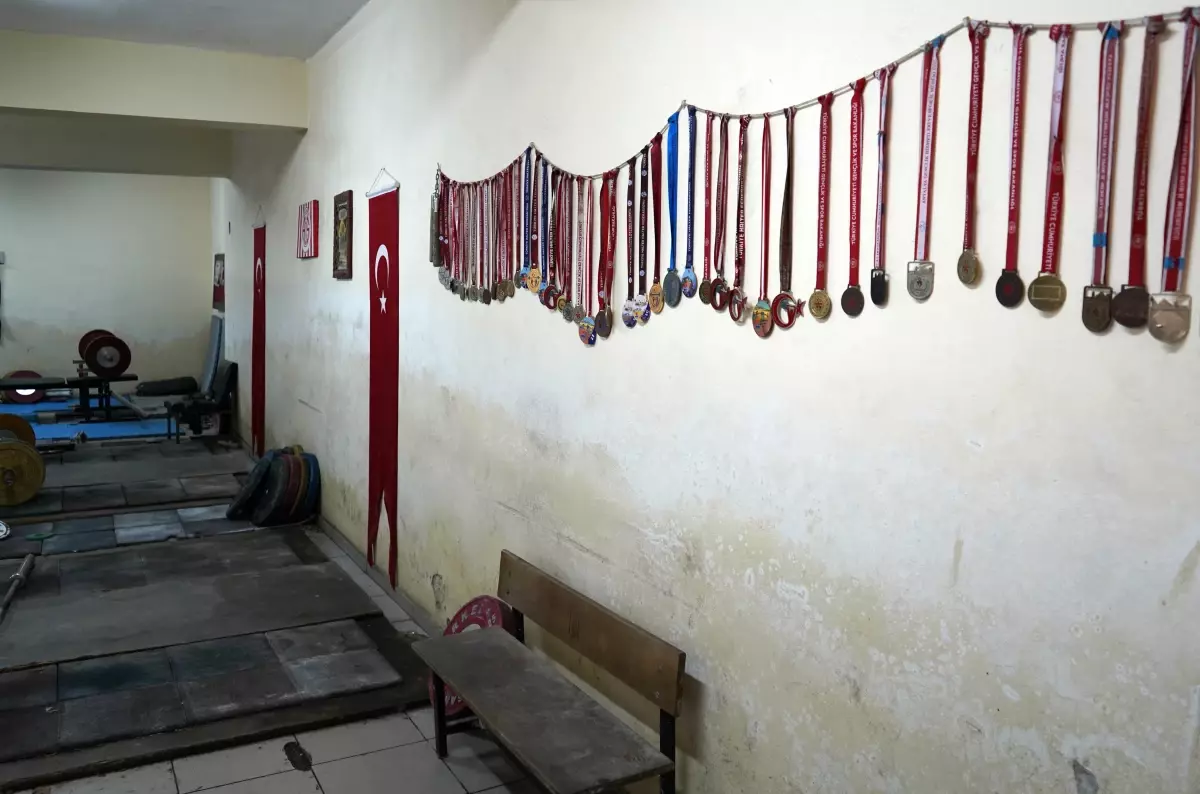Genç Halterci Savga'nın Avrupa Hedefi