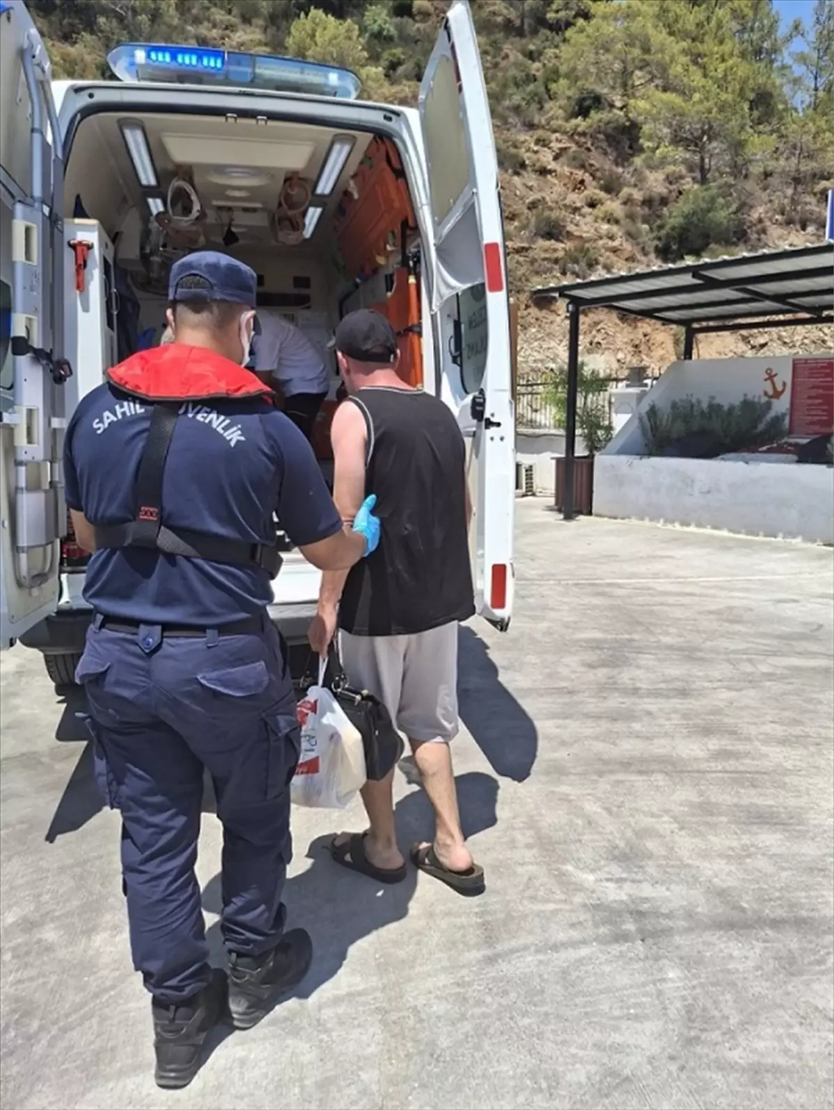 Fethiye ve Dalaman'da Yaralılar Tahliye Edildi