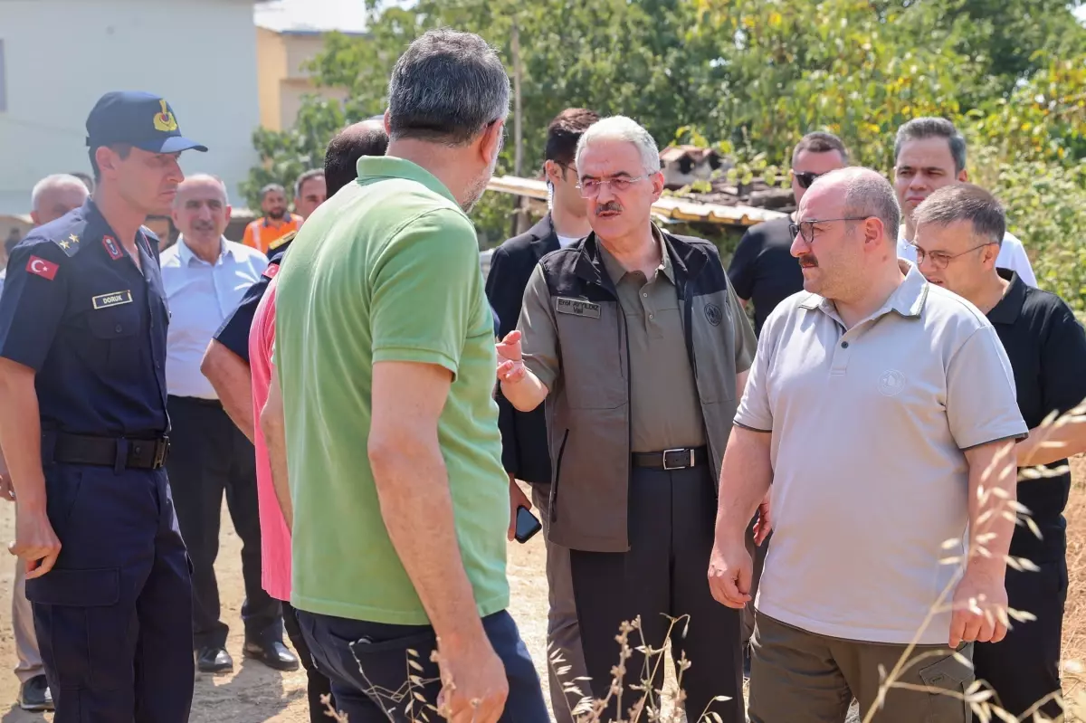Varank Yangın Bölgesinde İnceleme Yaptı