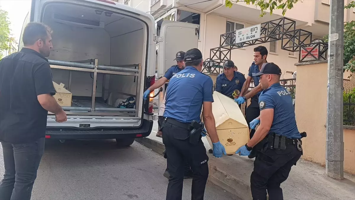 Çerkezköy'de 5. Kattan Düşen Genç Hayatını Kaybetti