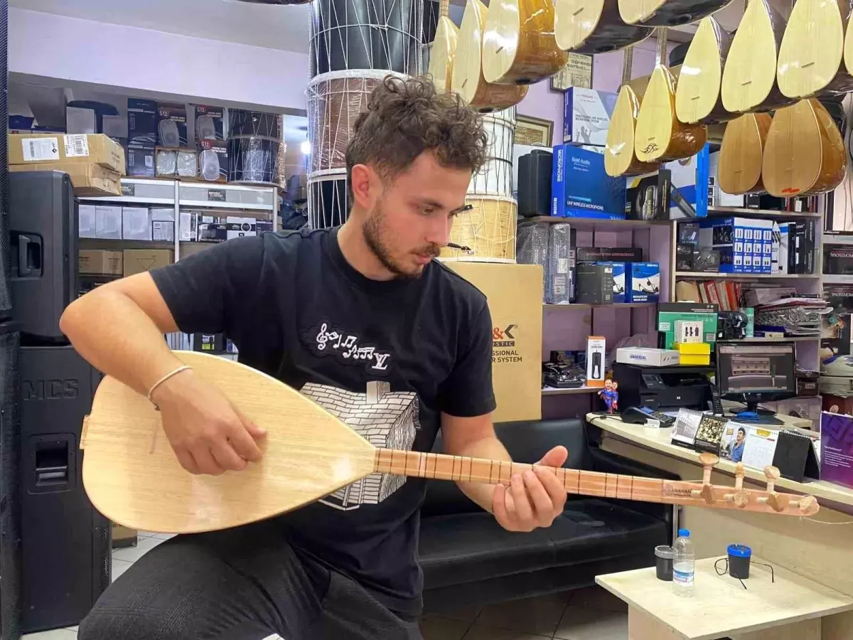 Bağlama Hala Popüler