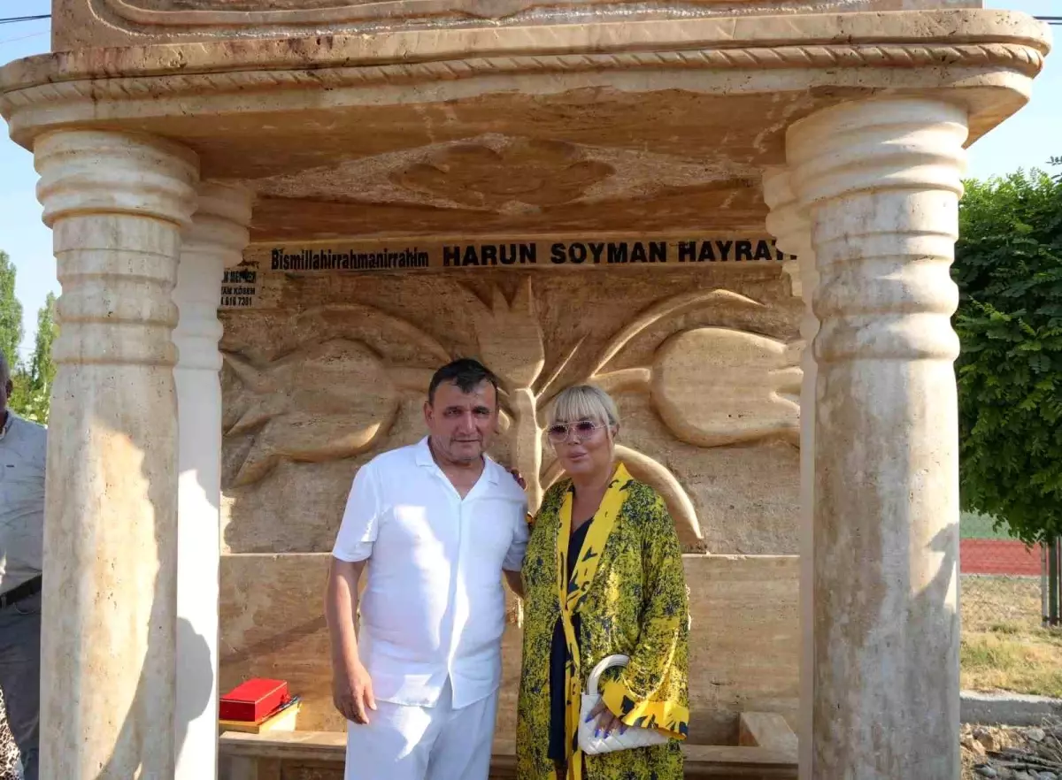 Safiye Soyman, Oğlu Harun Akaröz Anısına Çeşme Açtı
