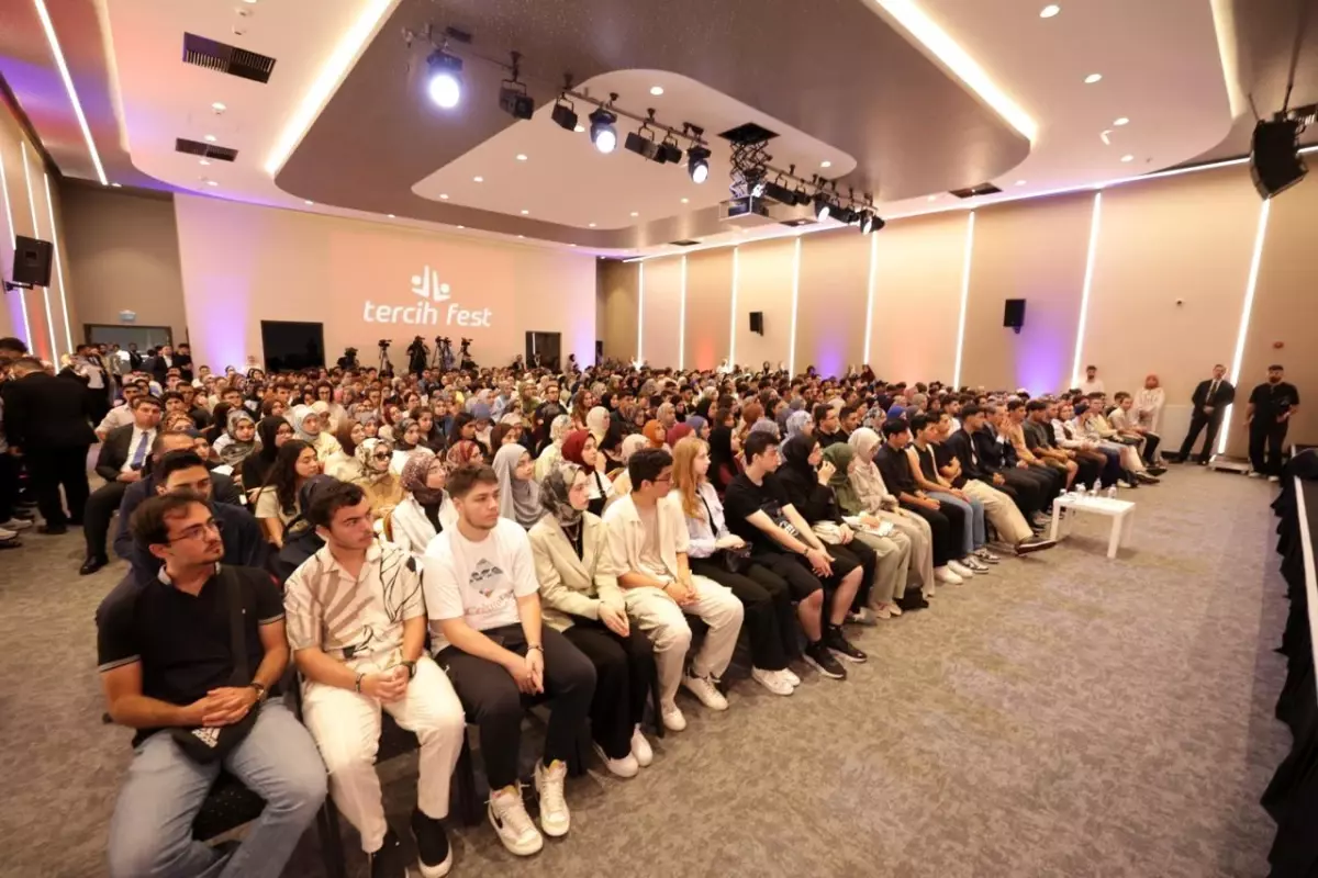 TÜRGEV, Gençlerle TercihFest 2025'te Buluştu