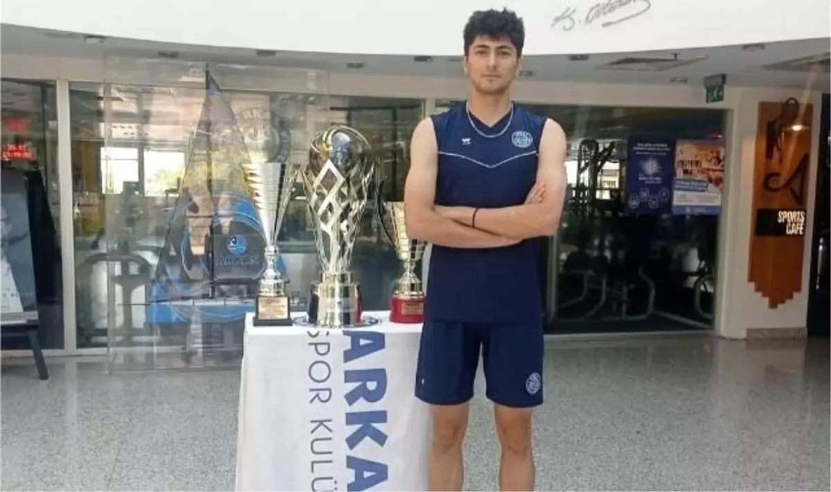 Arkas Spor Nejat Efe Yavuz'u Transfer Etti