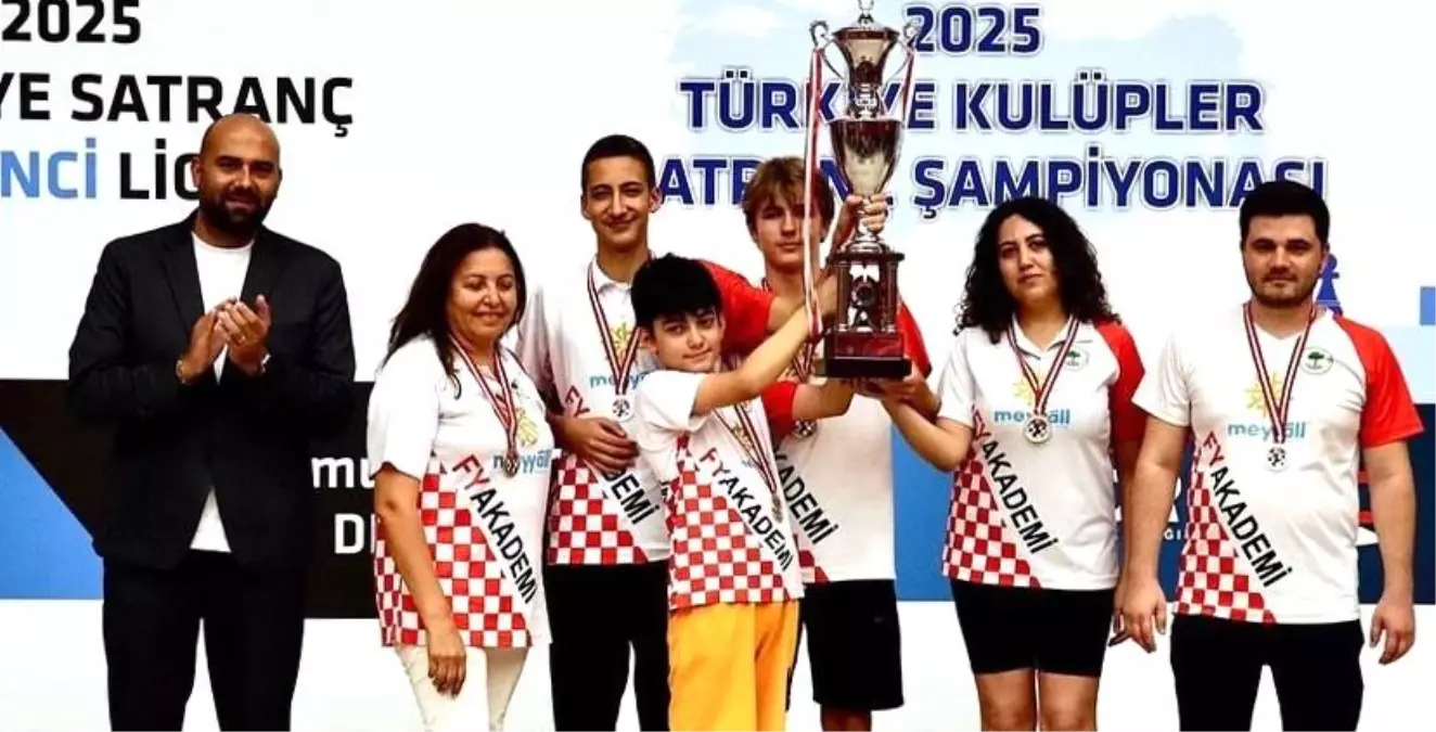 Fatma Yılmaz Spor Kulübü Türkiye Satranç İkinci Ligi'nde Şampiyon