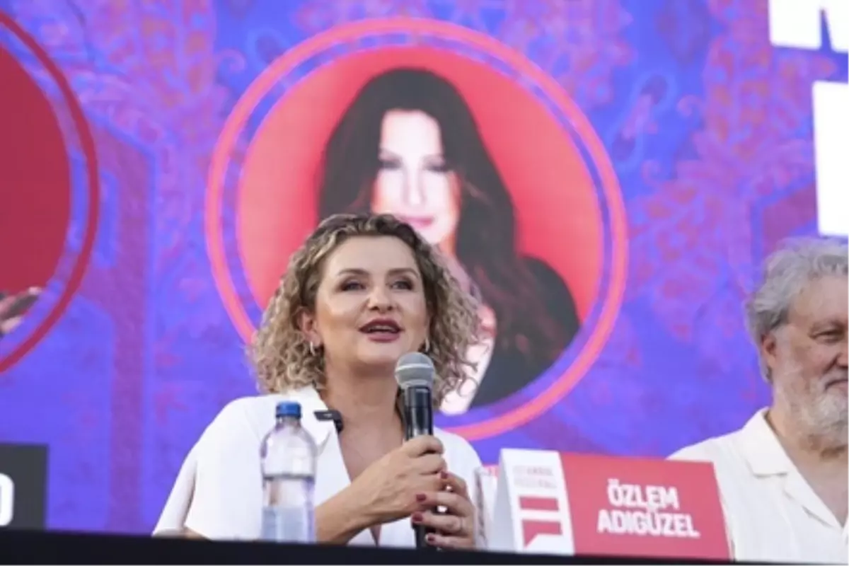 İstanbul Festivali'nde Jennifer Lopez Rüzgarı
