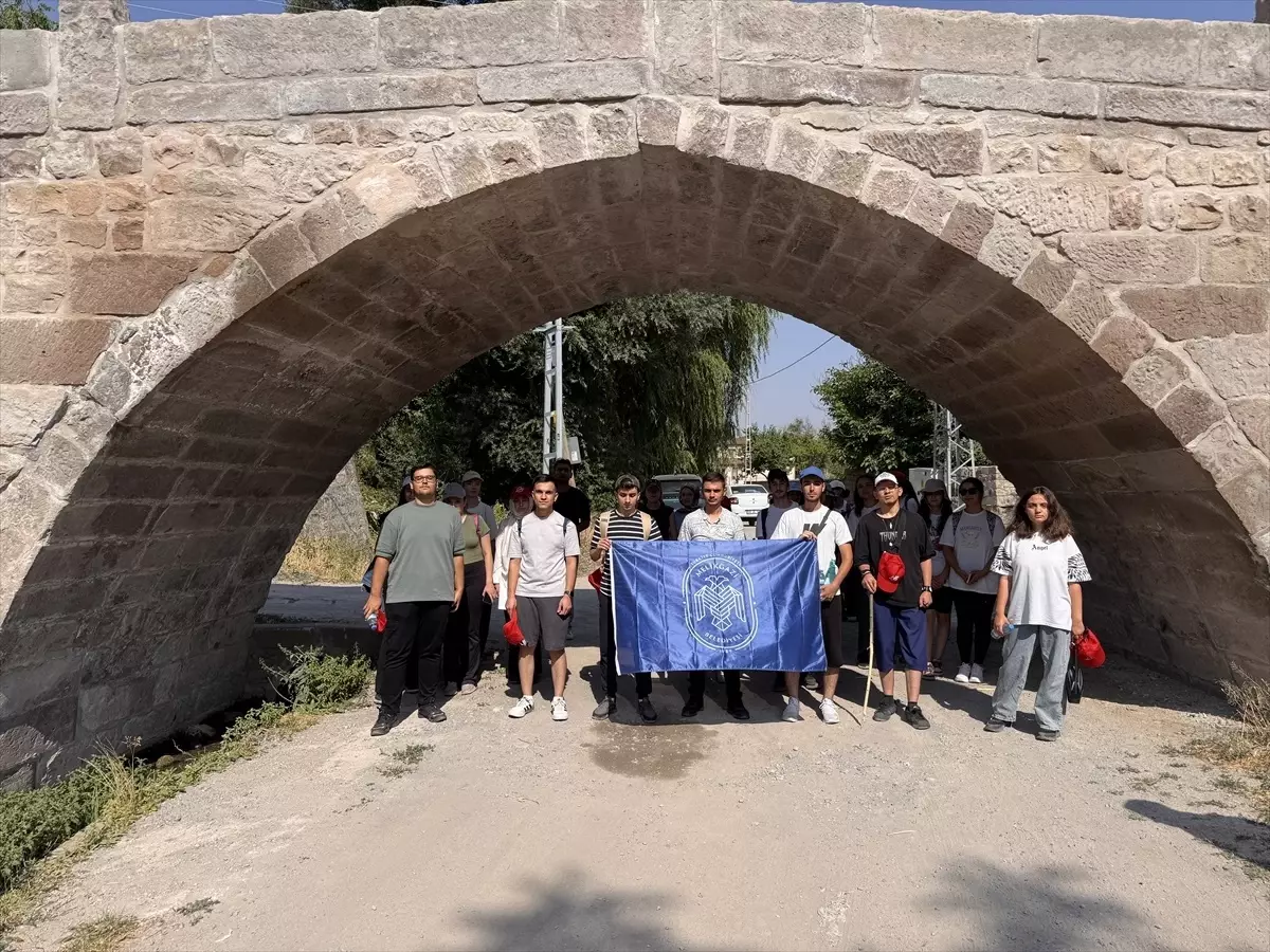 Melikgazi'de Gençler İçin Tarihi Yürüyüş