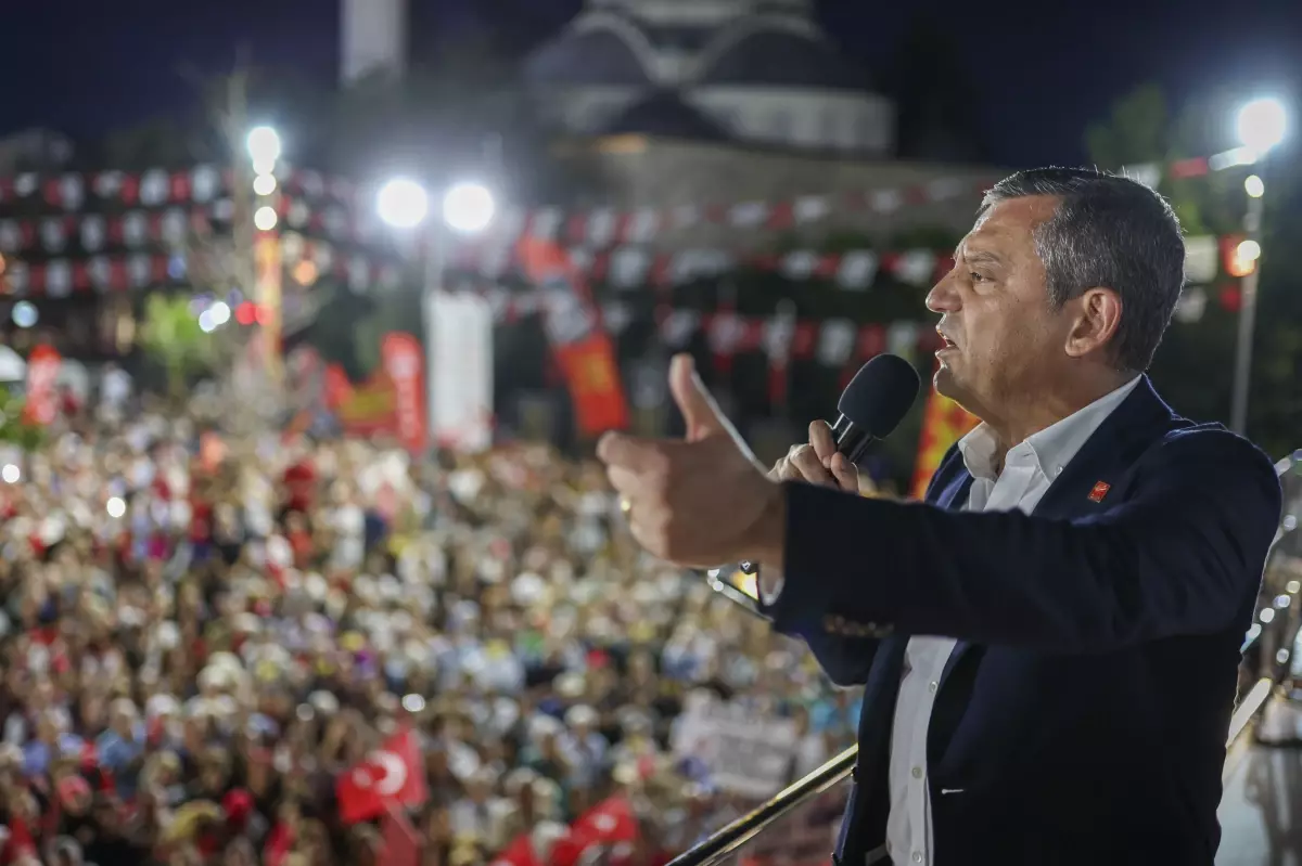CHP Mitingi: Özgür Özel'in Mesajları