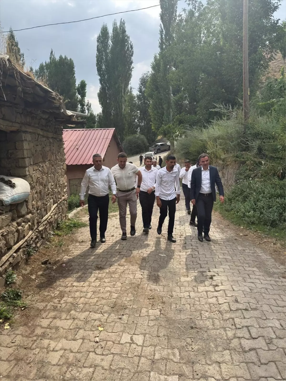 Kaymakam Bilgin, Hizan'da Köy Ziyaretleri Gerçekleştiriyor