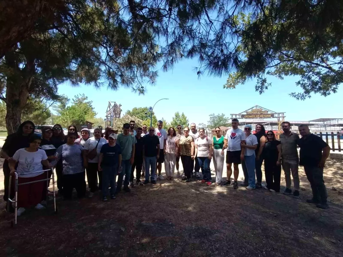 Yunusemre Belediyesi'nden Özel Bireylere Anlamlı Etkinlik
