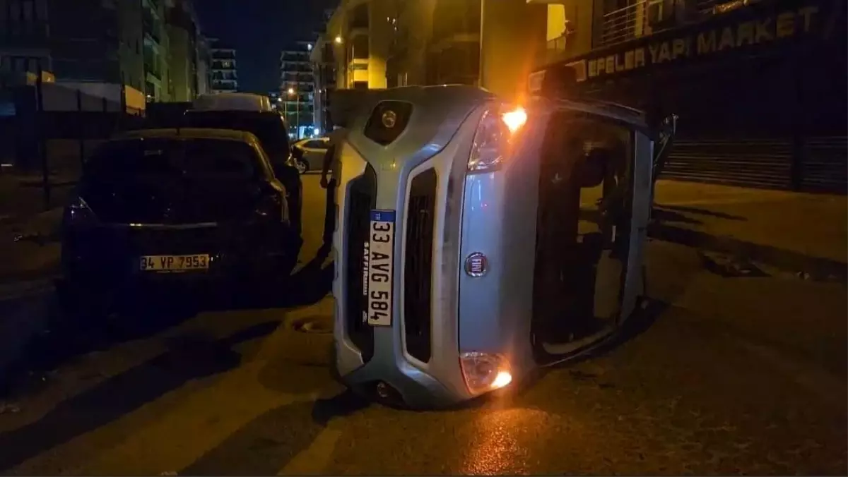 Beylikdüzü'nde Trafik Kazası: Hafif Ticari Araç Takla Attı