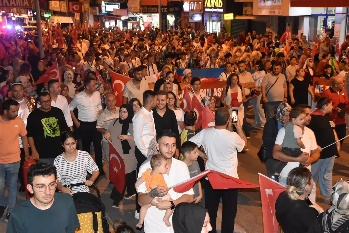 Türk Dünyası Şöleni Yürüyüşü