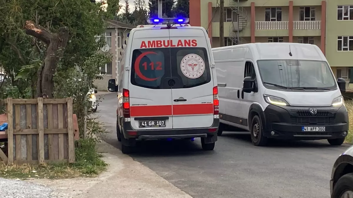 Kocaeli'de Akaryakıt İstasyonunda Silahlı Kavga