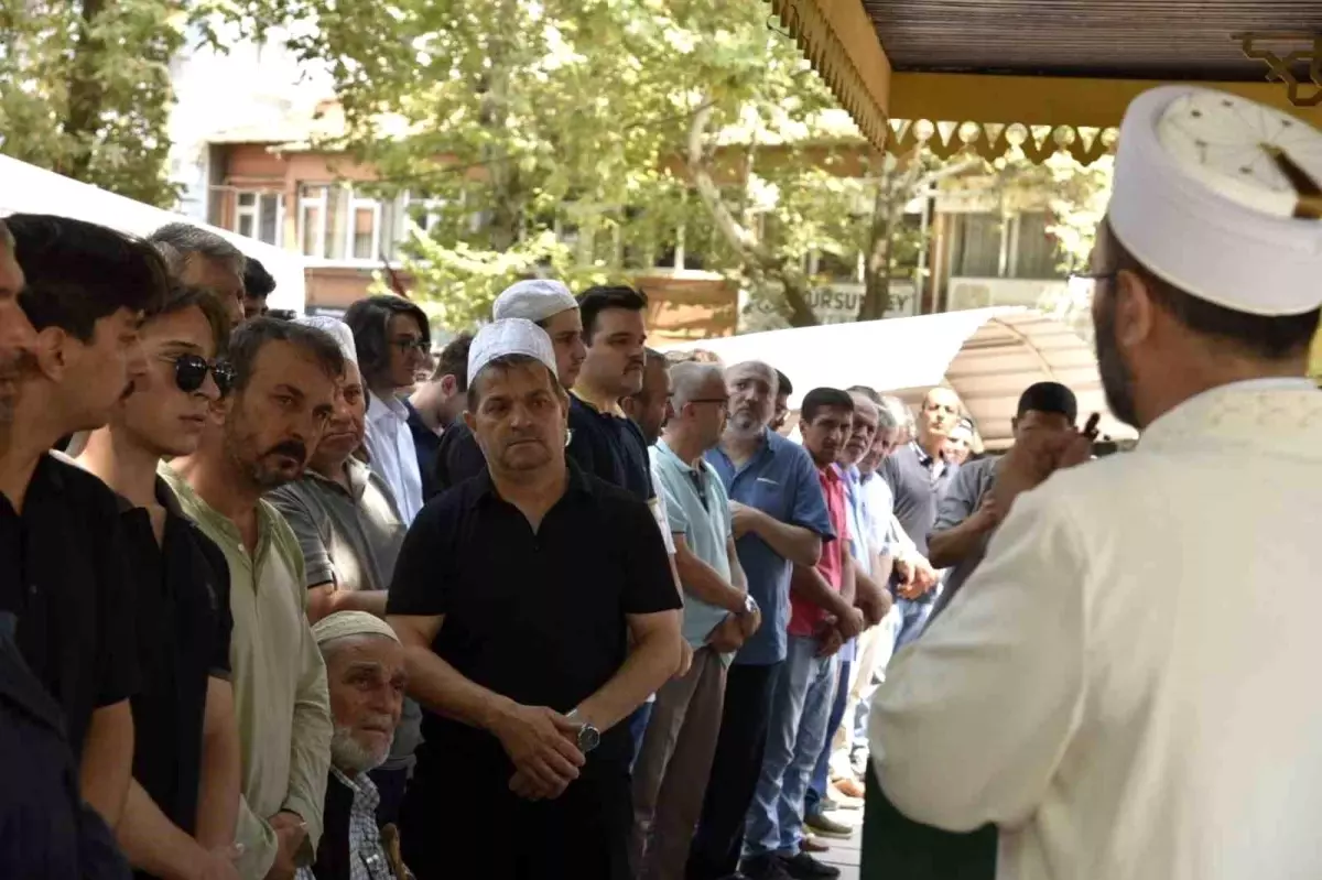 Work and Travel kapsamında trafik kazasında hayatını kaybeden genç, Balıkesir'de defnedildi