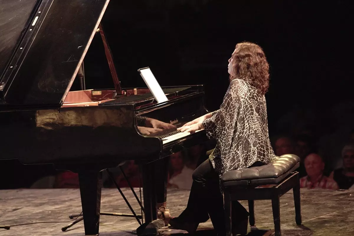 Apekisheva Gümüşlük Müzik Festivali'nde