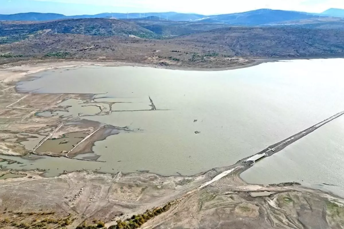Çeşme'de su kesintisi 10 saate çıkarıldı