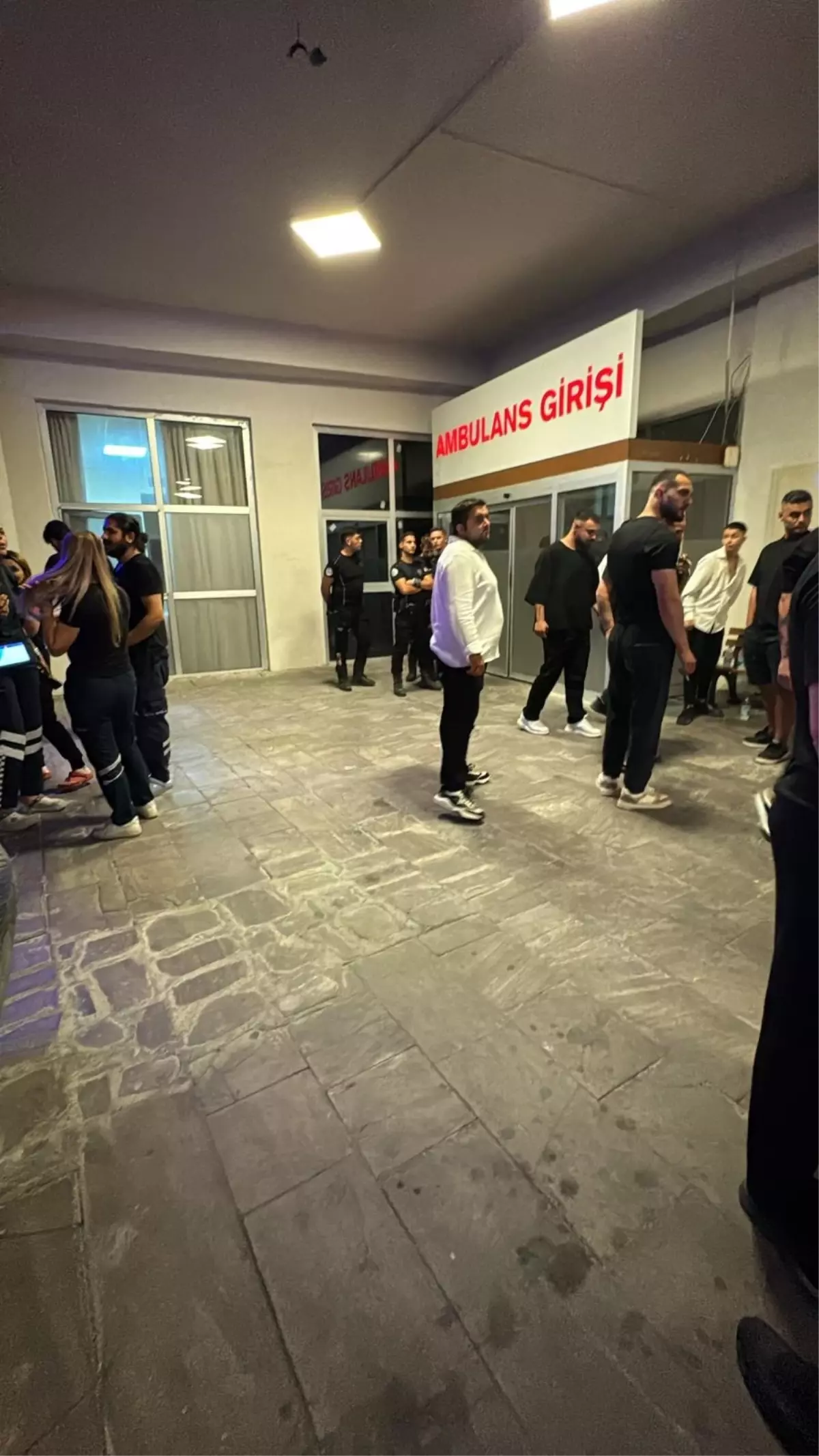 Çeşme'de Eğlence Mekanında Silahlı Saldırı