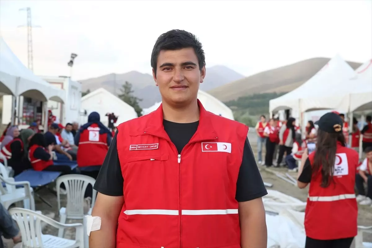 Genç Kızılay Afete Hazır