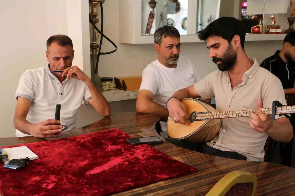 Diyarbakır'da Sıcaklarda Müziğin Keyfi