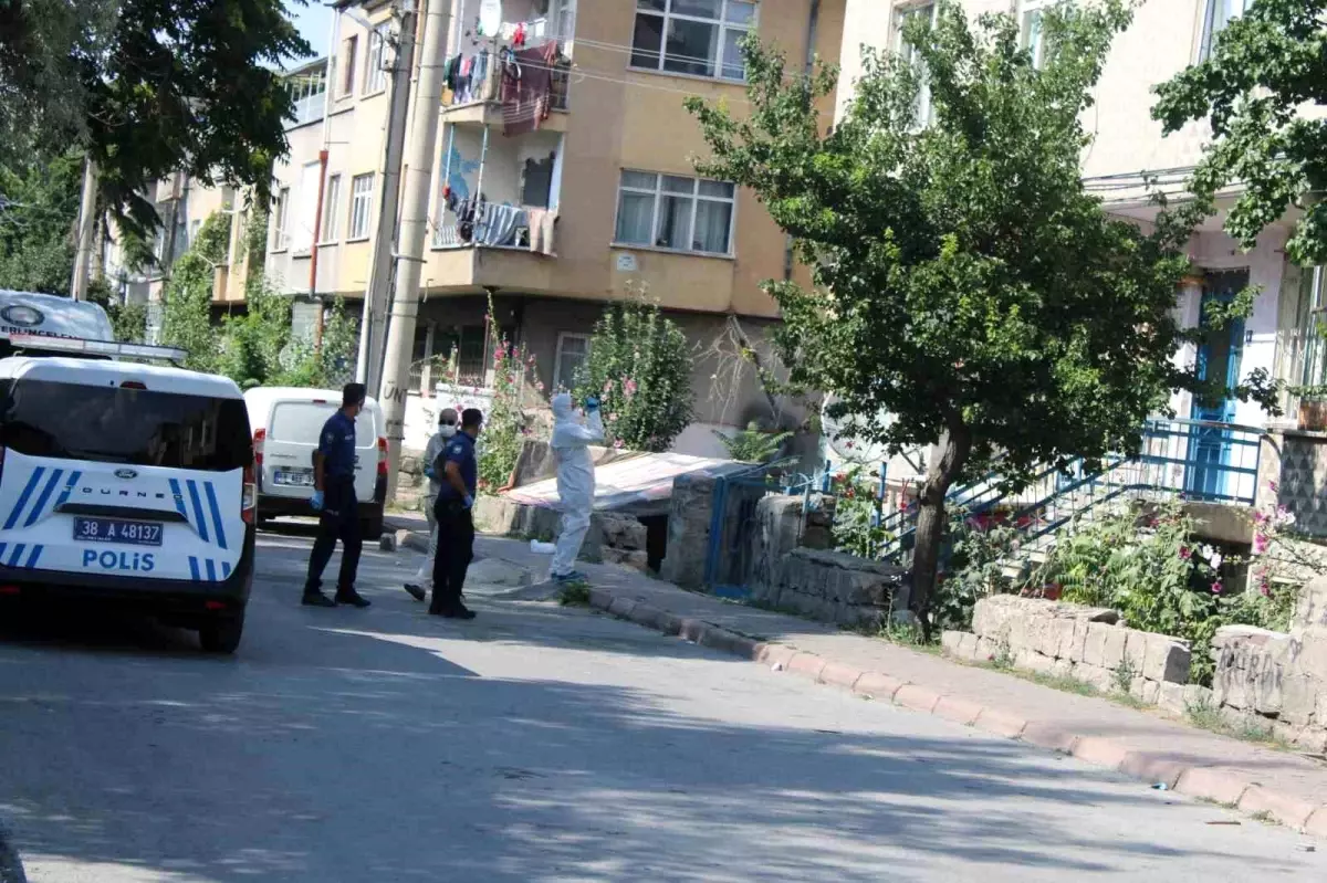 Kayseri'de Yalnız Yaşayan Adam Evinde Ölü Bulundu