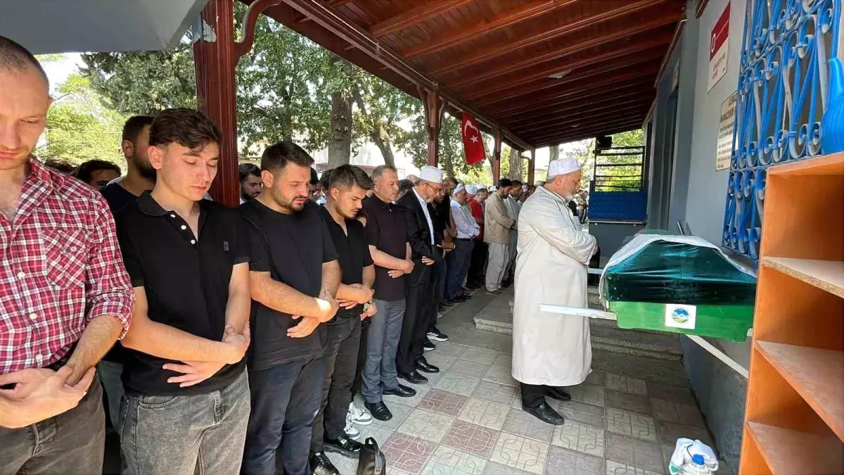 Berkay Akdeniz Trafik Kazasında Hayatını Kaybetti