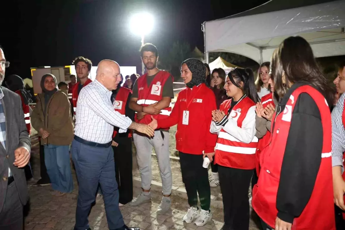 Erzurum'da Genç Kızılay Afete Hazırım Kampı Düzenlendi