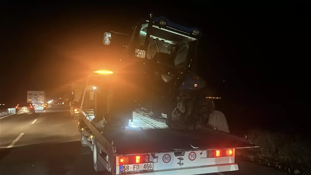 Sivas'ta İki Trafik Kazasında 4 Yaralı