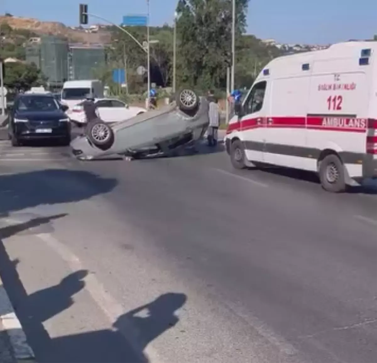 Sarıyer'de Takla Atan Araçta 2 Yaralı
