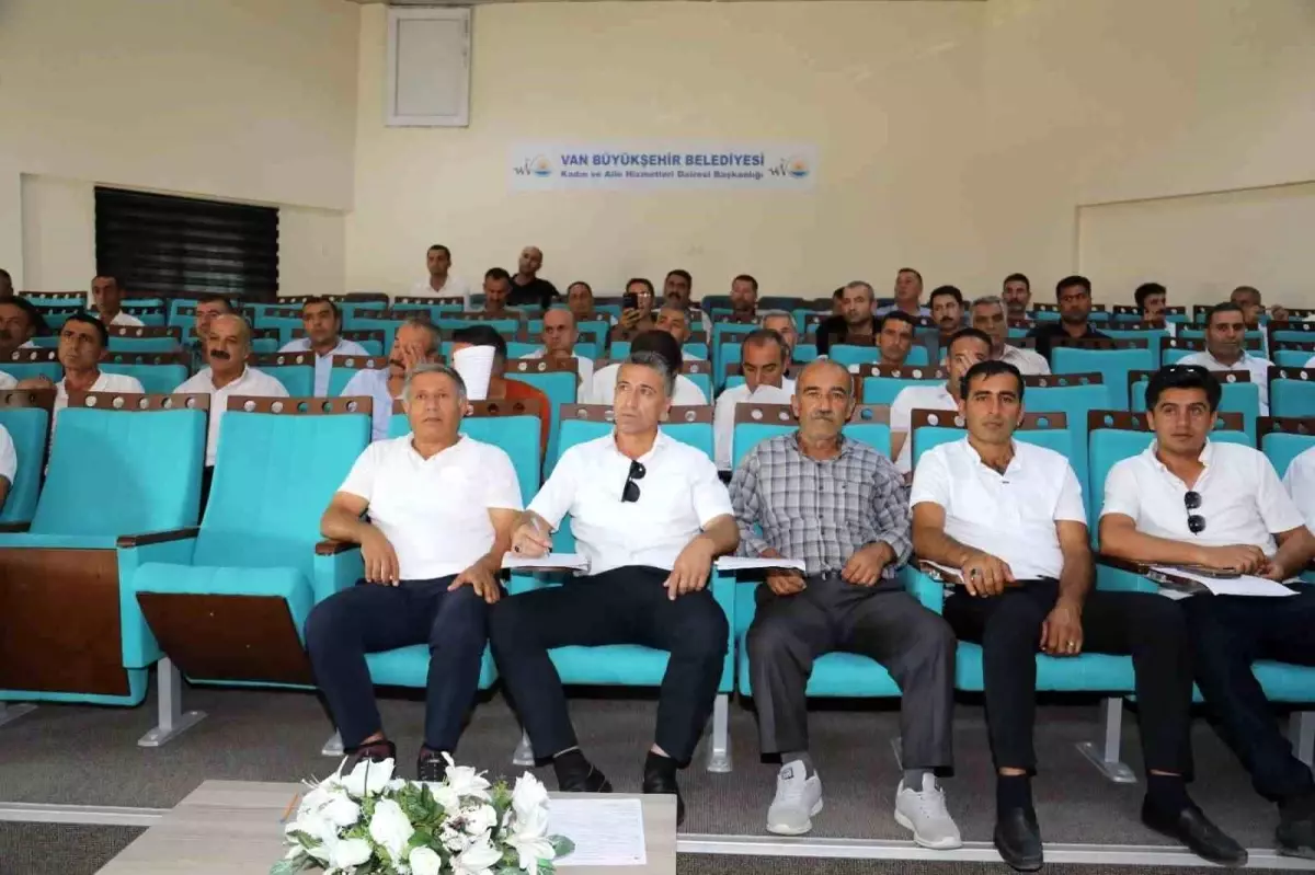 Van Büyükşehir Belediyesi'nden Otobüs Şoförlerine İş Sağlığı ve Güvenliği Eğitimi