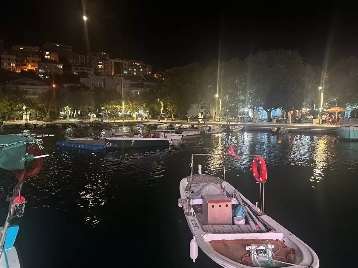 Marmara Adası'nda Kayıp Tekne Aranıyor