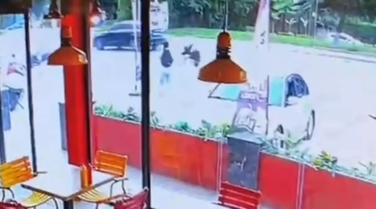 Sapanca'da Motosikletle Otomobil Çarpıştı: 1 Yaralı