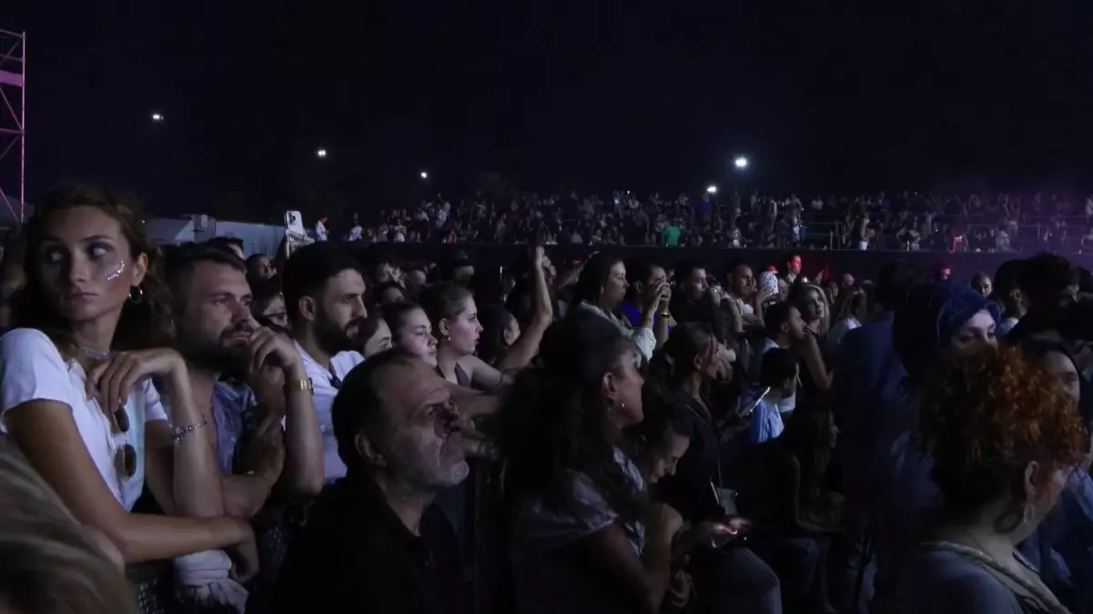 Jennifer Lopez İstanbul'da Unutulmaz Bir Konser Verdi