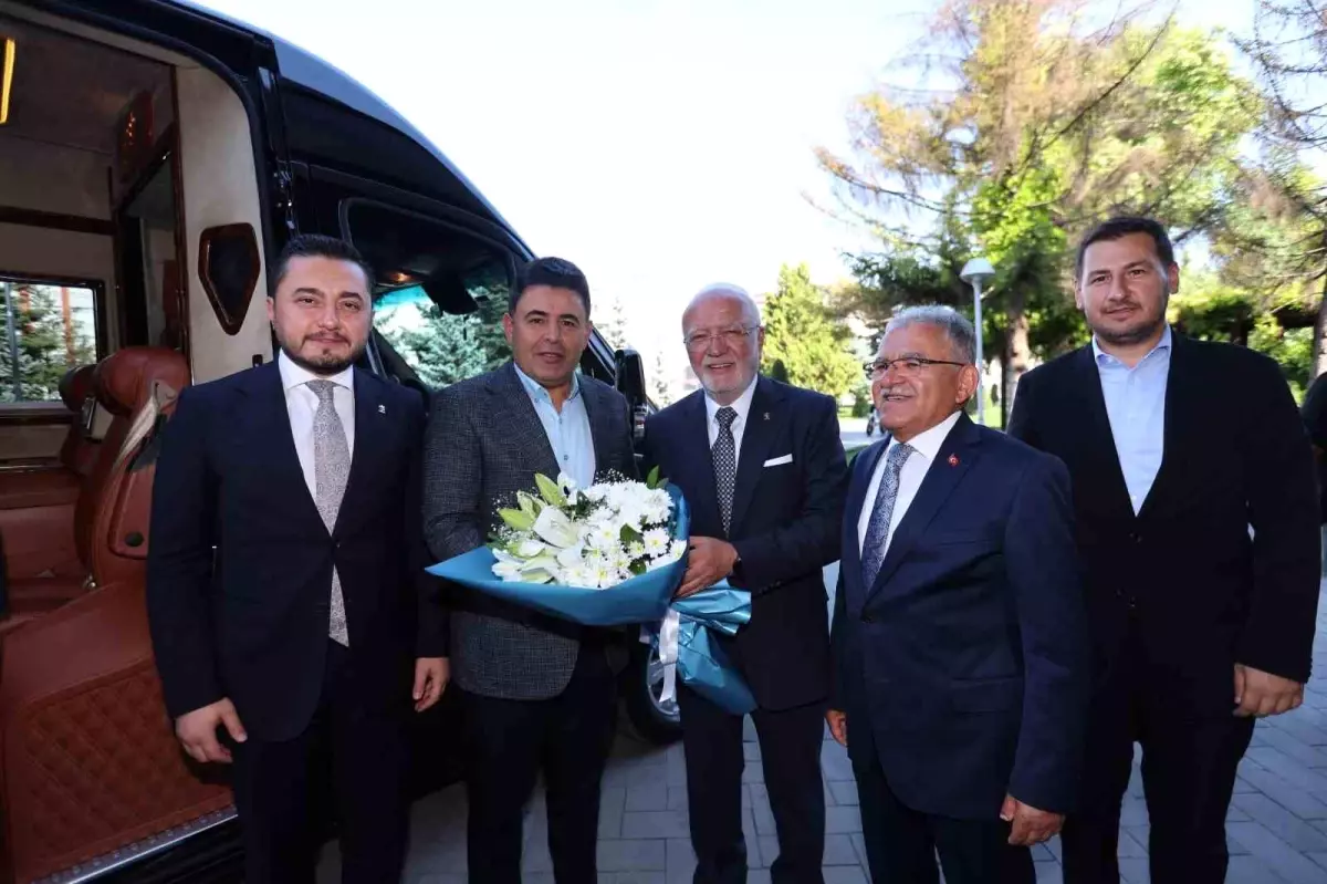 AK Parti Genel Başkan Vekili Elitaş ve Bakan Yardımcısı Boyraz, Kayseri'yi Ziyaret Etti