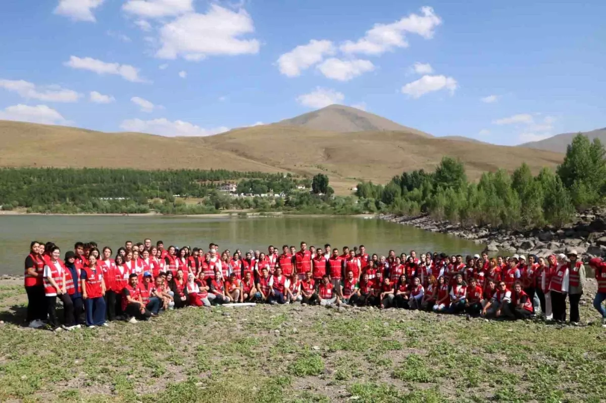 Genç Kızılay'ın Erzurum'da Düzenlediği Kamp Programı Başarıyla Tamamlandı