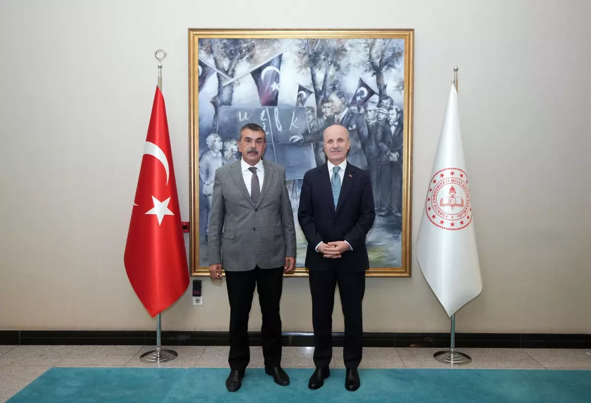 YÖK Başkanı Özvar, Bakan Tekin'i Ziyaret Etti