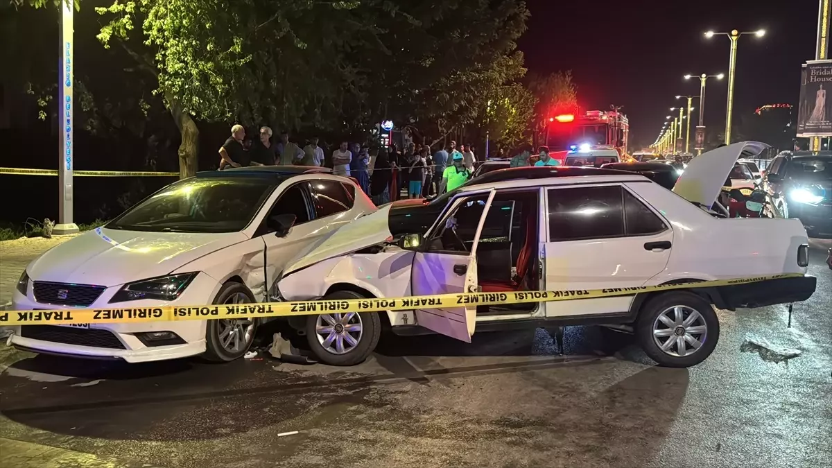 Elazığ'da Zincirleme Kaza: 4 Yaralı