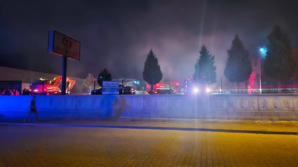 Çorum OSB'de Tekstil Fabrikasında Yangın