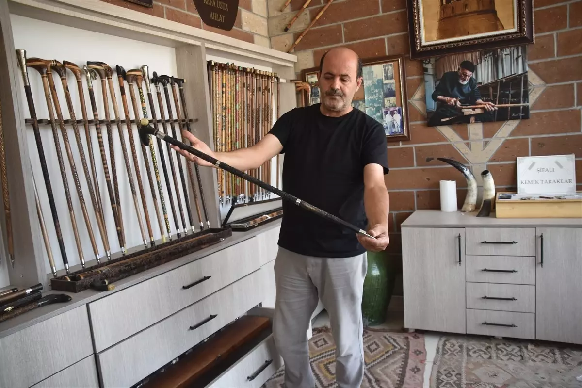 Ahlat'ta Baston Ustasından Özel Tasarımlar