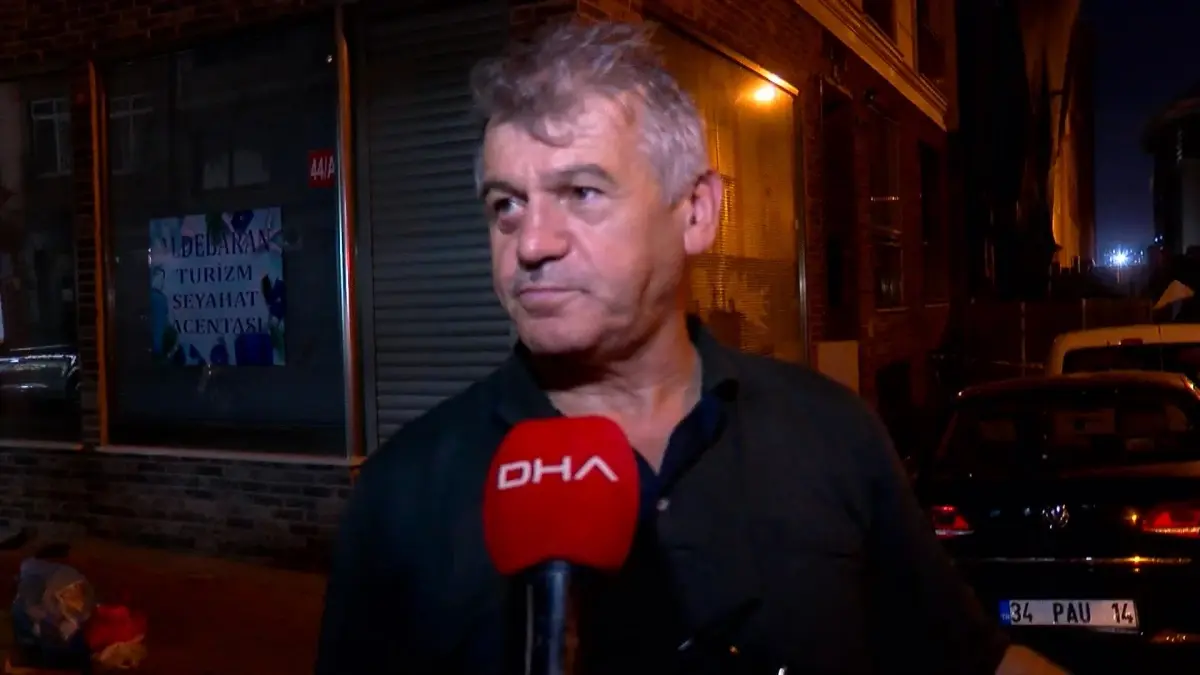 Bakırköy'de 100 Yıllık Bina Çöktü