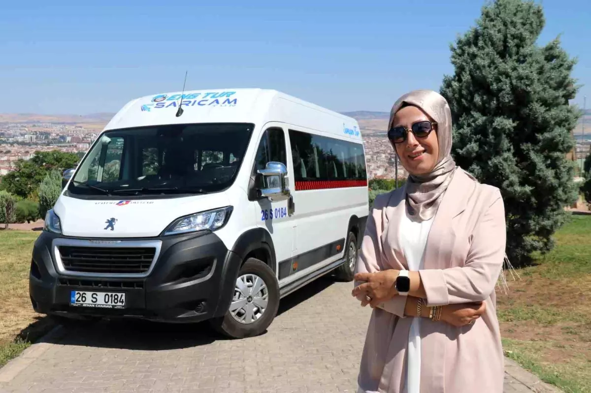 Münevver Canavar: Kadın Şoförlükte Azmiyle Öne Çıkıyor