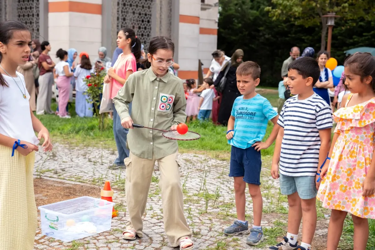 Çocuklar için Yaz Okulu ve Şenlik