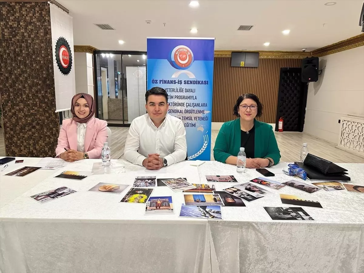 Kars'ta Banka Çalışanlarına Eğitim Verildi