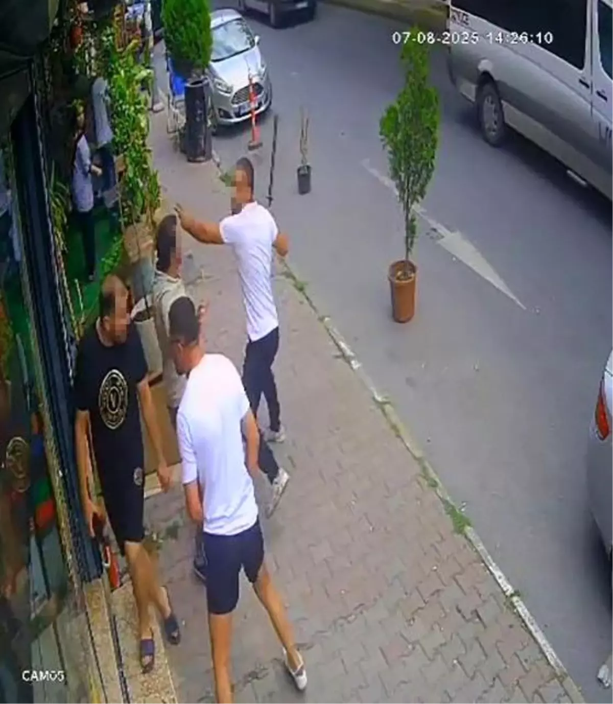 Esenyurt'ta Telefon Tamiri Kavgası