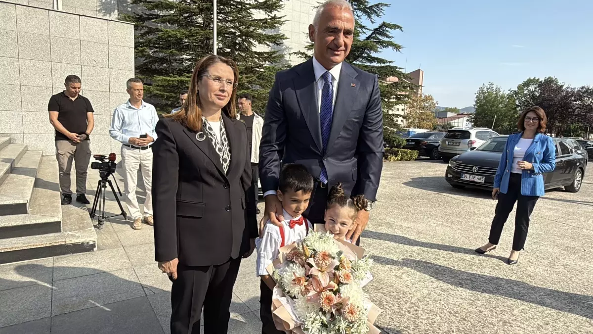 Bakan Ersoy Bartın'da Vali Arslan'ı Ziyaret Etti
