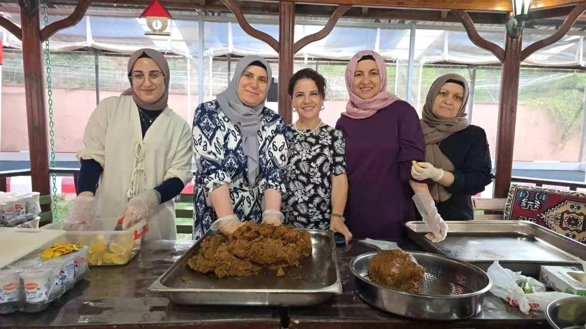 Huzurevinde Sıra Gecesi Keyfi